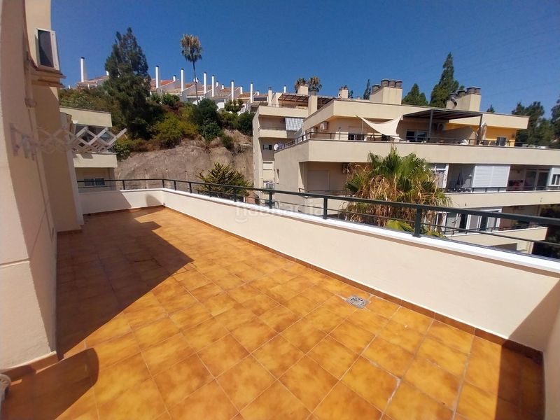 Foto 61b7fc79-d2f6-4b29-8b67-9f600484dfc2. Àtic amb calefacció aparcament piscina a Calahonda Mijas