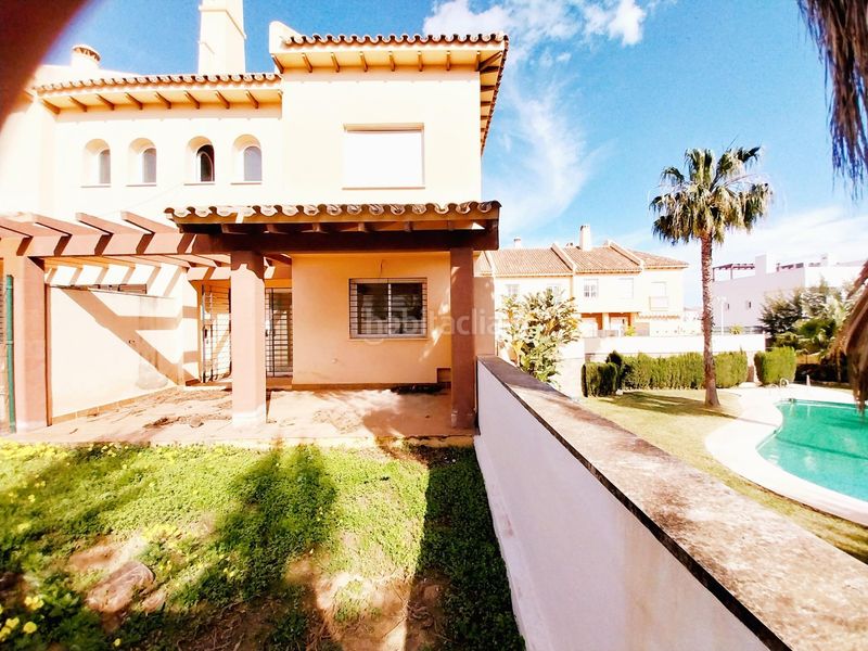 Foto a00d0a0d-28bf-49ea-997d-163a1efbcb26. Casa adossada amb calefacció aparcament piscina a Mijas