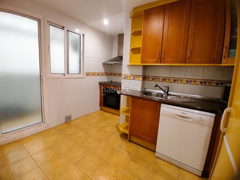 Foto a12c7ba8-6bfe-4dd0-b4f3-e3561a7c0a27. Apartament amb piscina a Playa Bajadilla - Puertos Marbella
