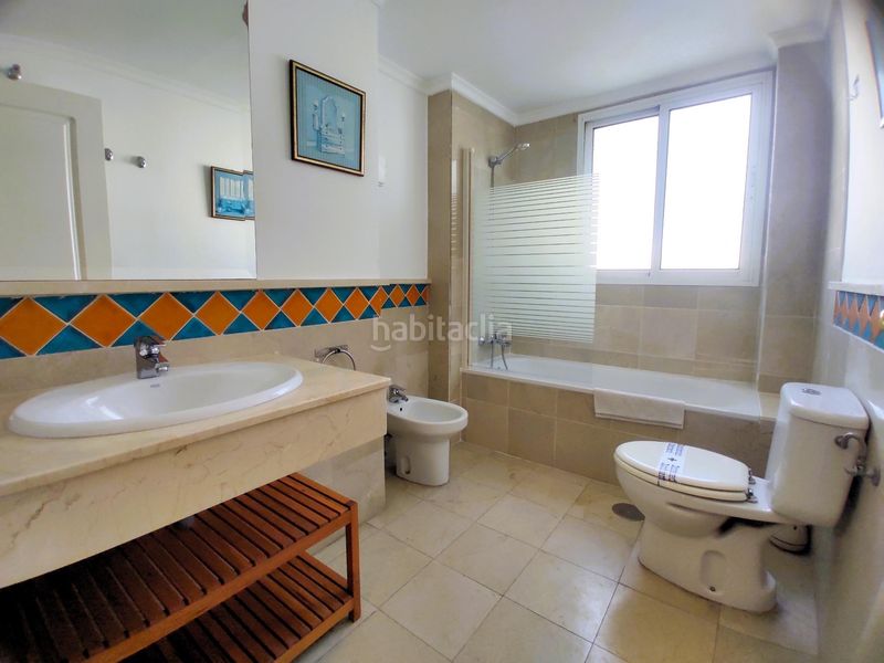 Foto c01baac4-a197-4648-a3c2-9dadfcb379a1. Apartament amb piscina a Playa Bajadilla - Puertos Marbella