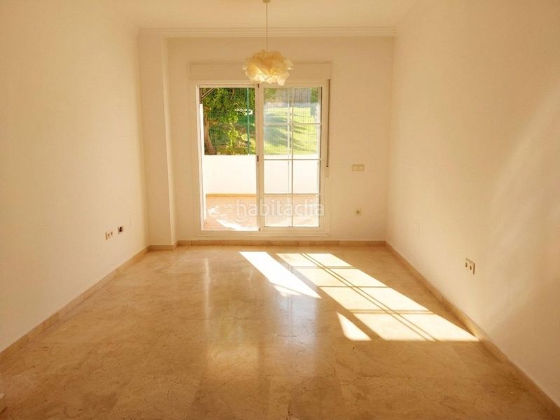 Foto 4ab0d5f8-cd3c-4fa3-91bf-4d587ddd052c. Planta baixa amb calefacció aparcament piscina a Benalmádena