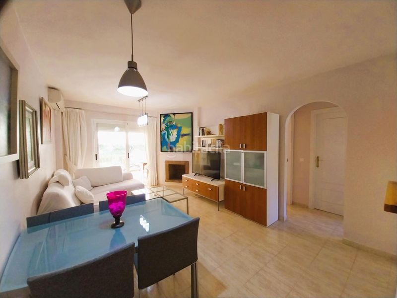 Foto 22b3e1ad-9449-400a-a034-42908fa0fcd6. Apartamento  de esquina con amplia terraza a solo unos pasos de la playa de luna beach Calahonda en Mijas