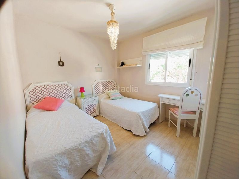 Foto 43fb8004-f3d2-4660-a38a-911d43b8edd9. Apartamento  de esquina con amplia terraza a solo unos pasos de la playa de luna beach Calahonda en Mijas