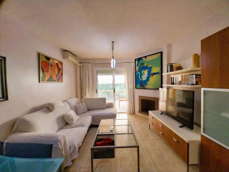 Foto 6d25a49e-b09e-43e1-8c1d-466d44897ec3. Apartamento  de esquina con amplia terraza a solo unos pasos de la playa de luna beach Calahonda en Mijas