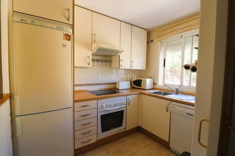 Foto 7acb716b-81d3-437b-9186-297f07413fe4. Apartamento  de esquina con amplia terraza a solo unos pasos de la playa de luna beach Calahonda en Mijas