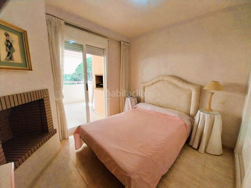 Foto 96369bf9-66ec-4f04-bf9c-8e04074f4e43. Apartamento  de esquina con amplia terraza a solo unos pasos de la playa de luna beach Calahonda en Mijas