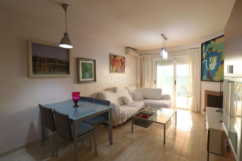 Foto aad36e34-9e42-4c6e-8656-114dabee21cb. Apartamento  de esquina con amplia terraza a solo unos pasos de la playa de luna beach Calahonda en Mijas