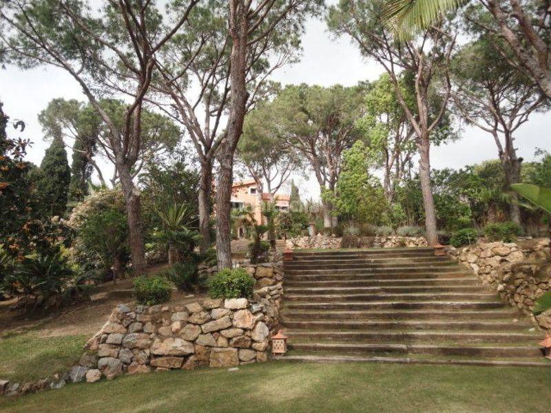 Foto ce949ae2-0961-4cf8-9a25-e6b4366e618b. Xalet amb calefacció aparcament piscina a Calahonda Mijas