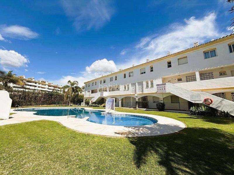 Foto 33a304e0-92c5-483a-99ac-cb268659c10b. Dúplex amb calefacció aparcament piscina a Calahonda Mijas
