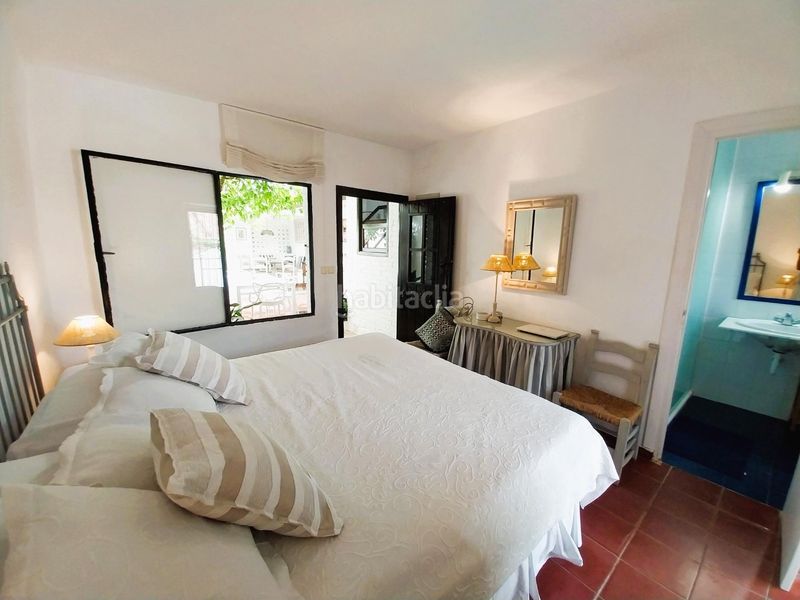 Foto 147fa00a-8c9b-45db-a011-a557dbe5a11c. Location maison avec parking dans Calahonda Mijas