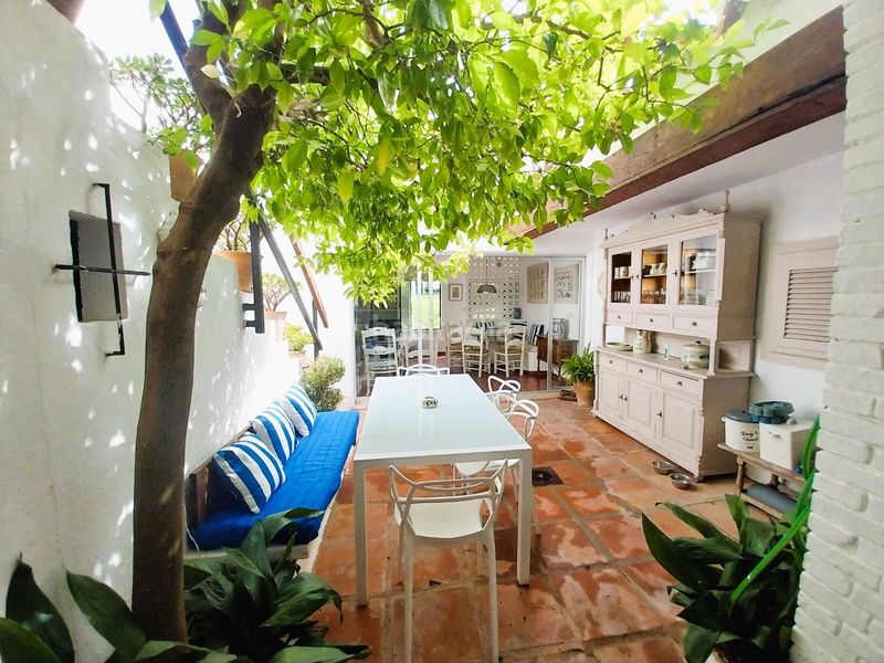Foto 203f26bd-7a9a-4129-bcd7-887543a5c118. Location maison avec parking dans Calahonda Mijas