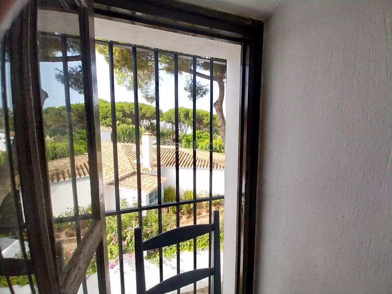 Foto b851ae5d-ec09-4b5f-af44-ec636af39339. Location maison avec parking dans Calahonda Mijas