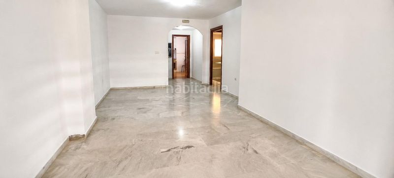 Foto 27e9e6cb-f5b3-4795-ba84-46e22c81f08a. Pis amb piscina a los jardines de Marbella - la ermita Marbella