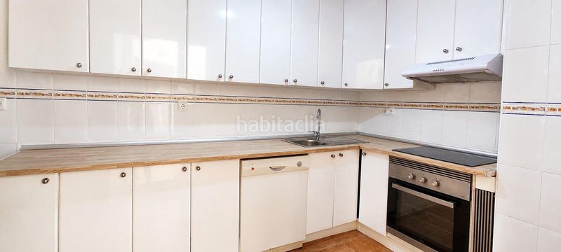 Foto 3804ebb2-bd80-4626-9758-a791c59c0a93. Pis amb piscina a los jardines de Marbella - la ermita Marbella
