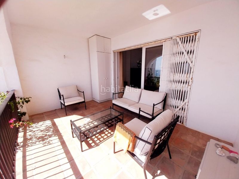Foto 2dadc96a-8a5a-4070-bc2c-97bcae09f314. Location duplex avec parking piscine dans Calahonda Mijas