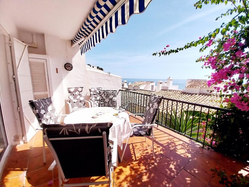 Foto a1de3897-5dd4-4da8-ba9f-3b7a5e1f144f. Location duplex avec parking piscine dans Calahonda Mijas
