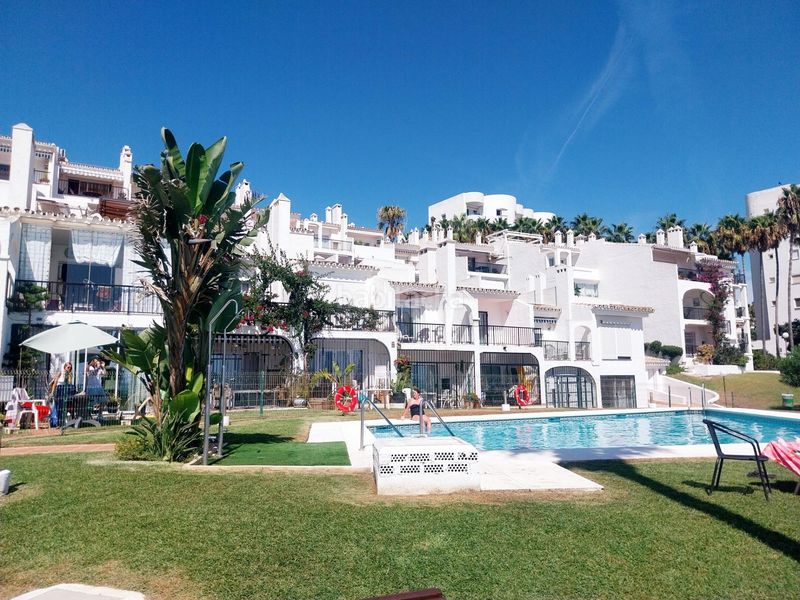 Foto b9c8b2dc-bfb4-45c6-b3c3-ececef8f74eb. Location duplex avec parking piscine dans Calahonda Mijas