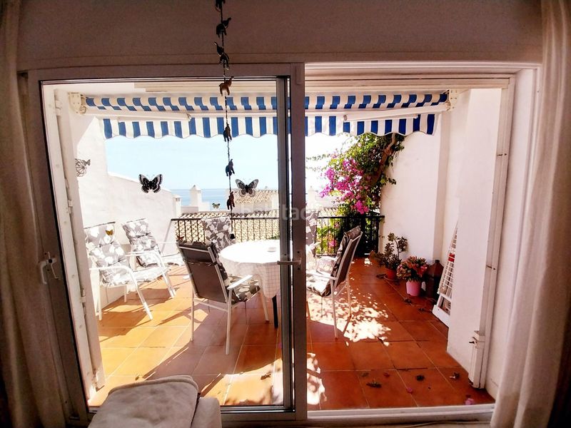 Foto f6ab2367-03af-4a97-9bb5-a01e2690ecee. Location duplex avec parking piscine dans Calahonda Mijas