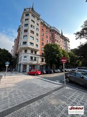 Pis a Amara. Amplia vivienda reformada en cl. parque