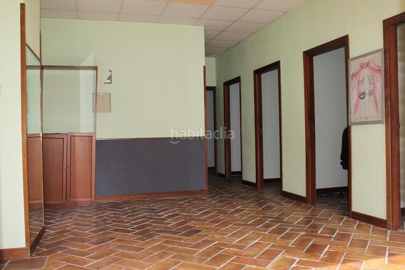 Foto 62911a8c-7c13-41d1-a8c6-37c9f4a49138. Local commercial dans Palmera - Dumboa - Arbes Irun