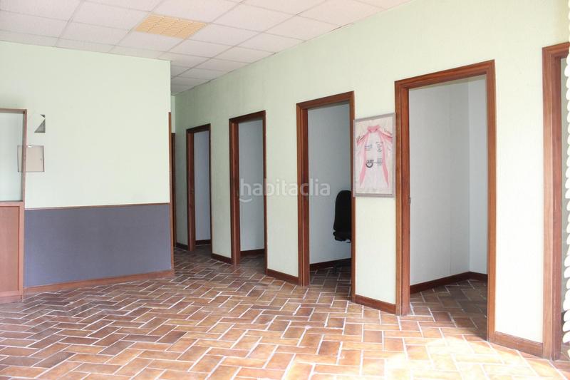 Foto 796a9d3f-98c1-40e8-9370-32bec1e21d7b. Local commercial dans Palmera - Dumboa - Arbes Irun
