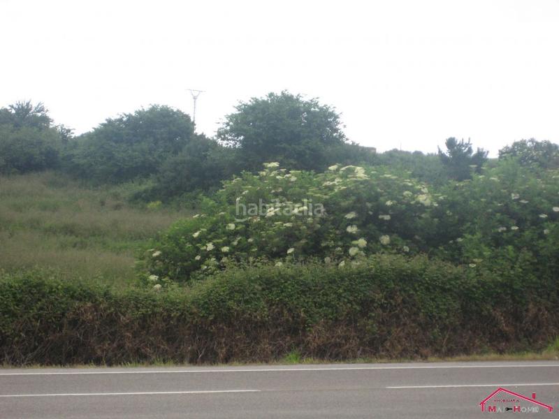 Foto 09536b7a-8ab6-49f0-880c-4dea5db71a97. Terrain résidentiel dans Reocín