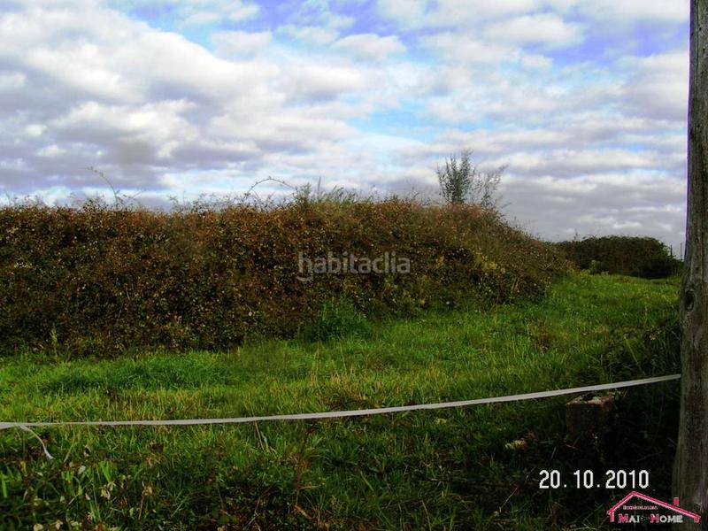 Foto 3f81c324-e583-4b82-bbc1-6765afcaf56c. Terrain résidentiel dans Reocín