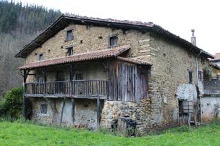 Masia  Barrio astigarraga. Caserio a reformar en ataun