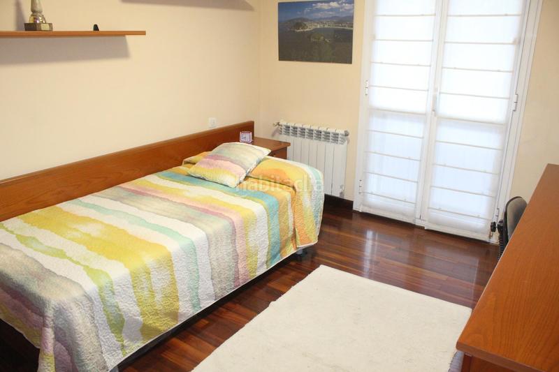 Foto b24336cd-80bb-4dd2-a10e-2b11a82872ee. Maison jumelée avec chauffage parking dans Lezo