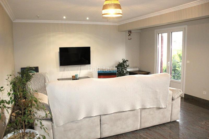 Foto 50dc06bb-162d-44a5-a160-d78b2decf3f8. Xalet amb calefacció aparcament a Lapice - Larreaundi - Olaberria - Meaka Irun