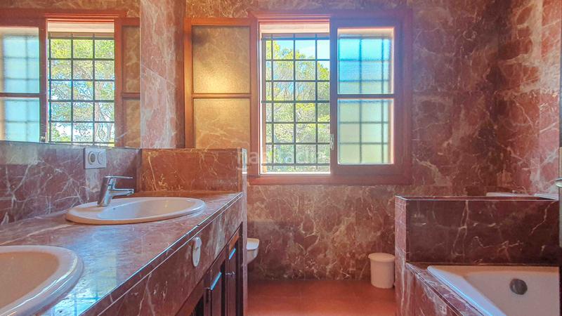 Foto 2dbbc5c8-d287-414d-b63b-675bdca68b34. Rent country house with fireplace parking pool in Ses Salines