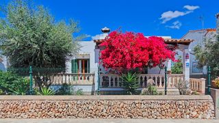 Chalet in Carrer del cap-roig 30