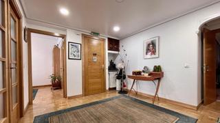 Appartement  General alava kalea. En exclusiva amplia vivienda con infinidad de posibilidades en l