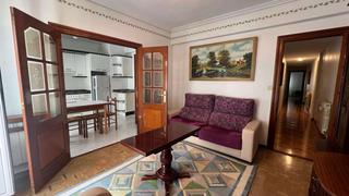 Pis  Pintore kalea. Venta en exclusiva en plena calle pintorería