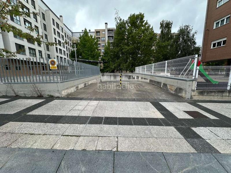 Foto b762033c-676a-44b1-b583-5e11793fd2a4. Autoparkplatz in San Martín Vitoria - Gasteiz