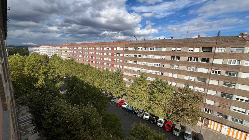 Foto b07f240f-ff71-4270-b7f6-9ca0638787bd. Appartamento con riscaldamento parcheggio in El Pilar Vitoria - Gasteiz