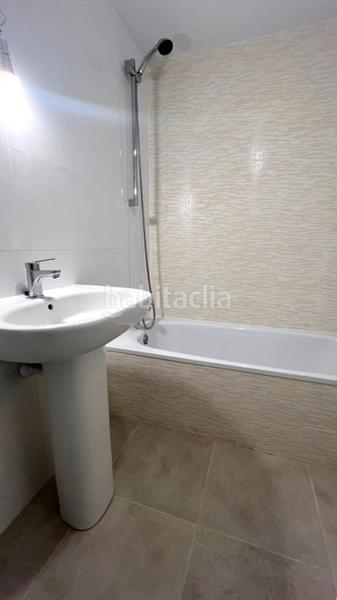 Foto 67d1e4e4-65a6-41e7-9b70-6a4b395213d7. Pis amb calefacció aparcament a Salburua - Arantzabela Vitoria - Gasteiz