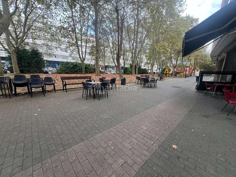 Foto 14a64b28-27f7-408f-9c86-a211e4f377c2. Local comercial venta de bar en funcionamiento en El Pilar en Vitoria - Gasteiz