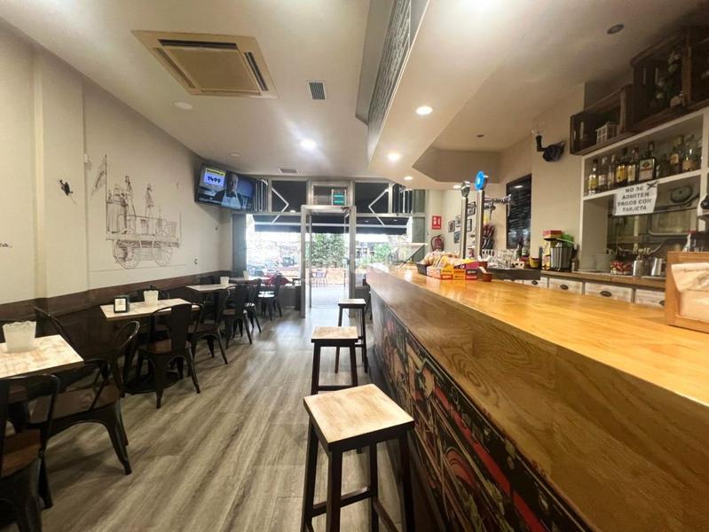 Foto 81f5f169-af05-46e4-98a6-920fa38c50fe. Local comercial venta de bar en funcionamiento en El Pilar en Vitoria - Gasteiz