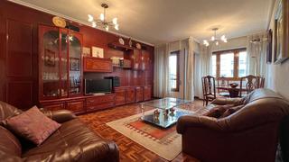 Appartement  Calle pintor diaz de olano margolaria kalea. Venta en exclusiva de vivienda en san martin