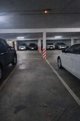 Aparcament cotxe  Calle de los herrán. Doble plaza de garaje en venta en c los herrán  vitoriagasteiz