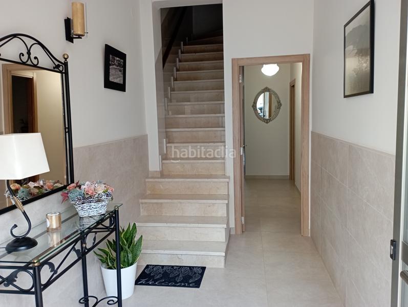 Foto 12b5e70f-5b6b-4512-96e7-6bcce5987285. Casa adossada amb aparcament a pueblo de Cullera Cullera