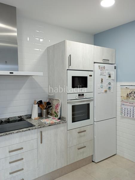 Foto f20bd279-3be7-4d64-a763-142a8e2333e5. Casa adossada amb aparcament a pueblo de Cullera Cullera