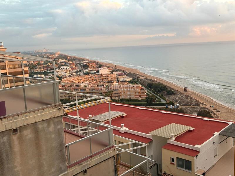 Foto f64aed0f-99d2-40c3-b57a-156d4b09f764. Appartement dans El Faro Cullera