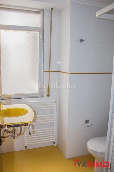 Foto 2d4fa6e6-c892-427a-9582-e2e99e5a334f. Pis amb calefacció a Ensanche Vitoria - Gasteiz