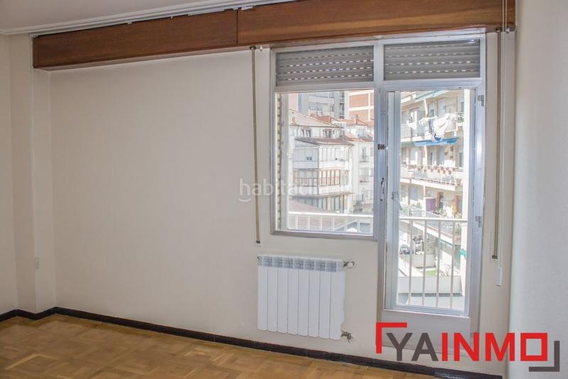 Foto 2f375fdc-43b8-46e4-8821-b813d0dc441b. Pis amb calefacció a Ensanche Vitoria - Gasteiz