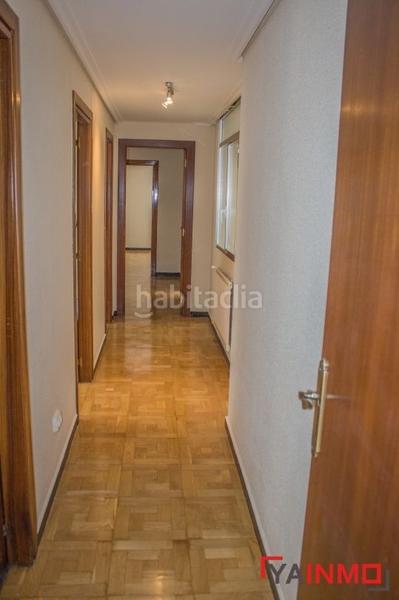 Foto b208e77a-3fae-4aa7-9cb0-ee0b36ce11d8. Pis amb calefacció a Ensanche Vitoria - Gasteiz