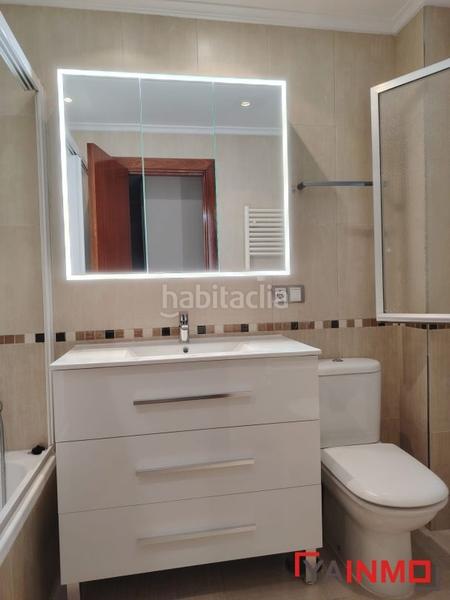 Foto d70a661d-6656-4c39-9176-2858bc6352c1. Pis amb calefacció a Ensanche Vitoria - Gasteiz