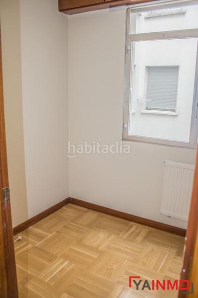 Foto d93aa043-c290-401d-98b0-0e161f12753f. Pis amb calefacció a Ensanche Vitoria - Gasteiz