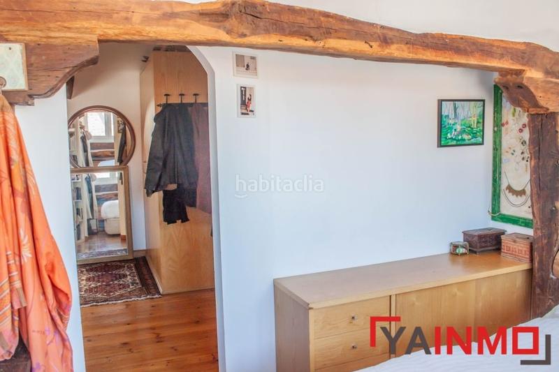 Foto 1cc0a1b4-0d3a-445b-af4e-fdfc4c77345e. Pis amb calefacció a Casco Viejo Vitoria - Gasteiz